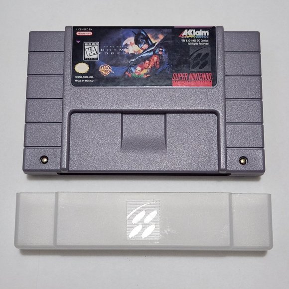 Batman Forever (Super Nintendo SNES, 1995) Game Cartridge + OEM SNES Dust Cover - Picture 1 of 5